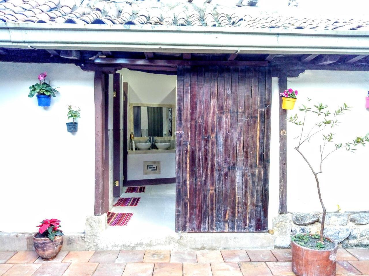 ホテル Vieja Aduana Zipaquirá エクステリア 写真