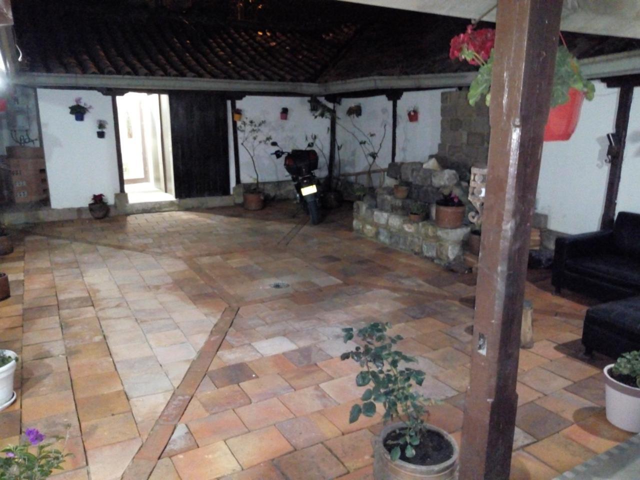 ホテル Vieja Aduana Zipaquirá エクステリア 写真