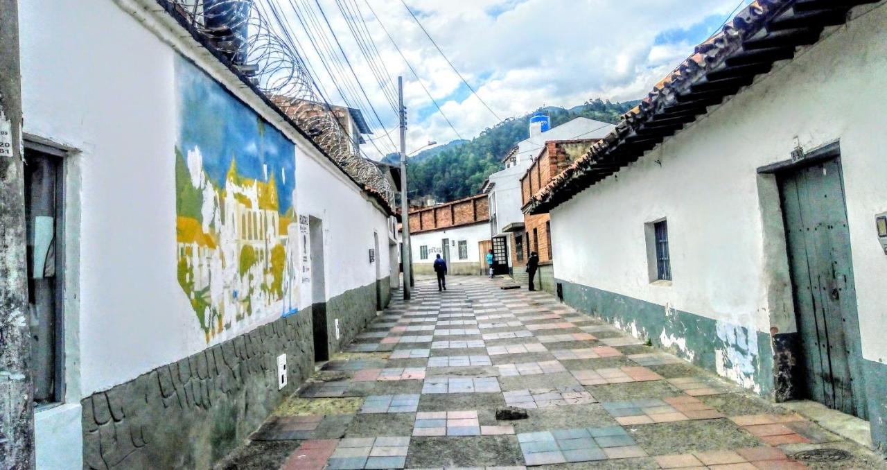 ホテル Vieja Aduana Zipaquirá エクステリア 写真